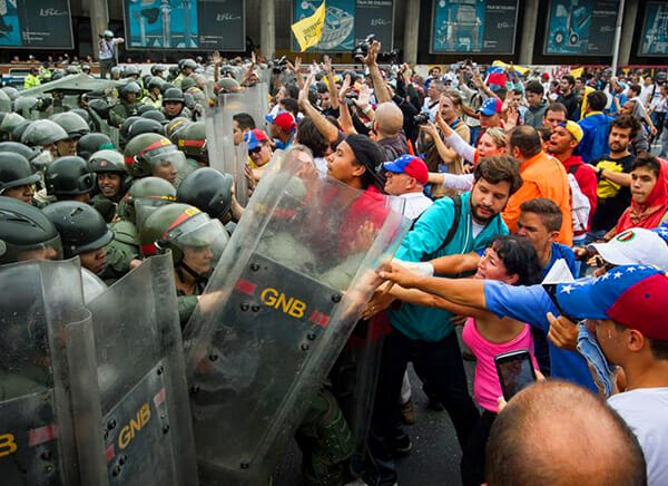 ¿Cómo Venezuela cae en la Dramática Situación Actual?